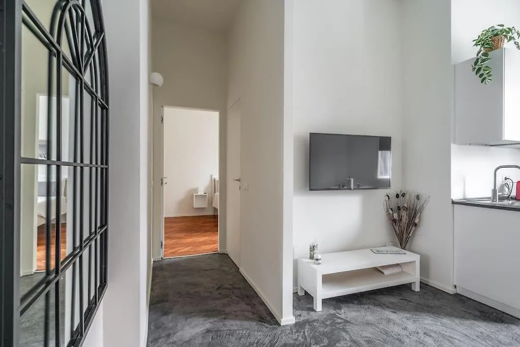 Giorgina'S One Bedroom 20 Minuts Walking To Duomo Milan Apartment