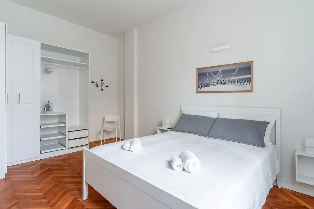 Giorgina'S One Bedroom 20 Minuts Walking To Duomo Milan Italy